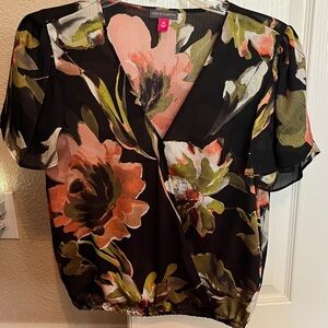 XS Vince Camino floral top.